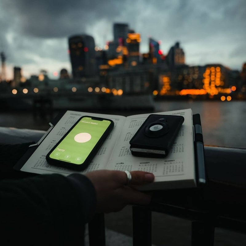 EVOO AirTag Slide Wallet